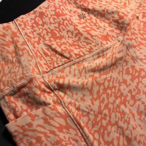 Athleta Salutation Stash Leggings